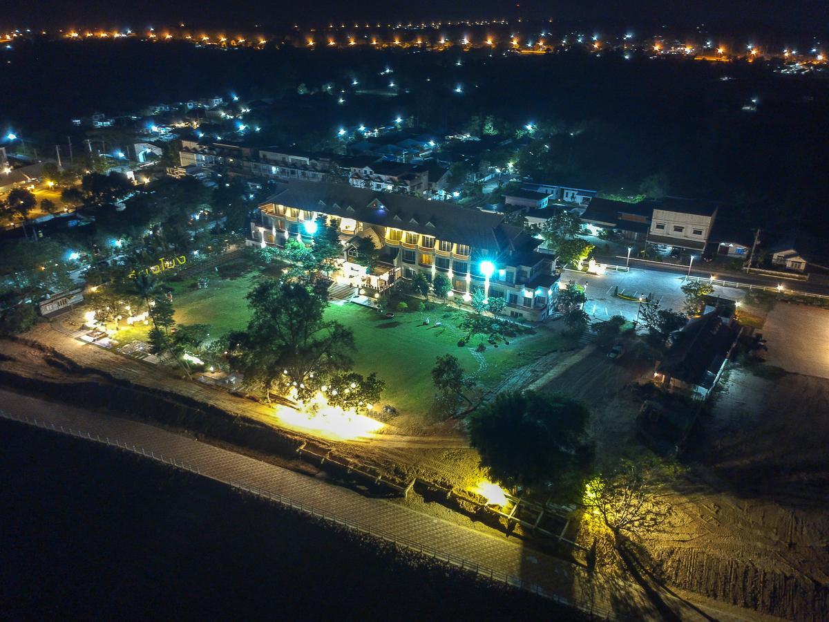 Vieng Khong Hotel Mukdahan Esterno foto