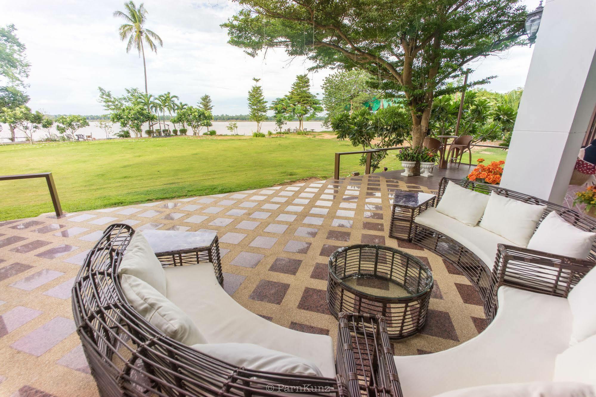 Vieng Khong Hotel Mukdahan Esterno foto