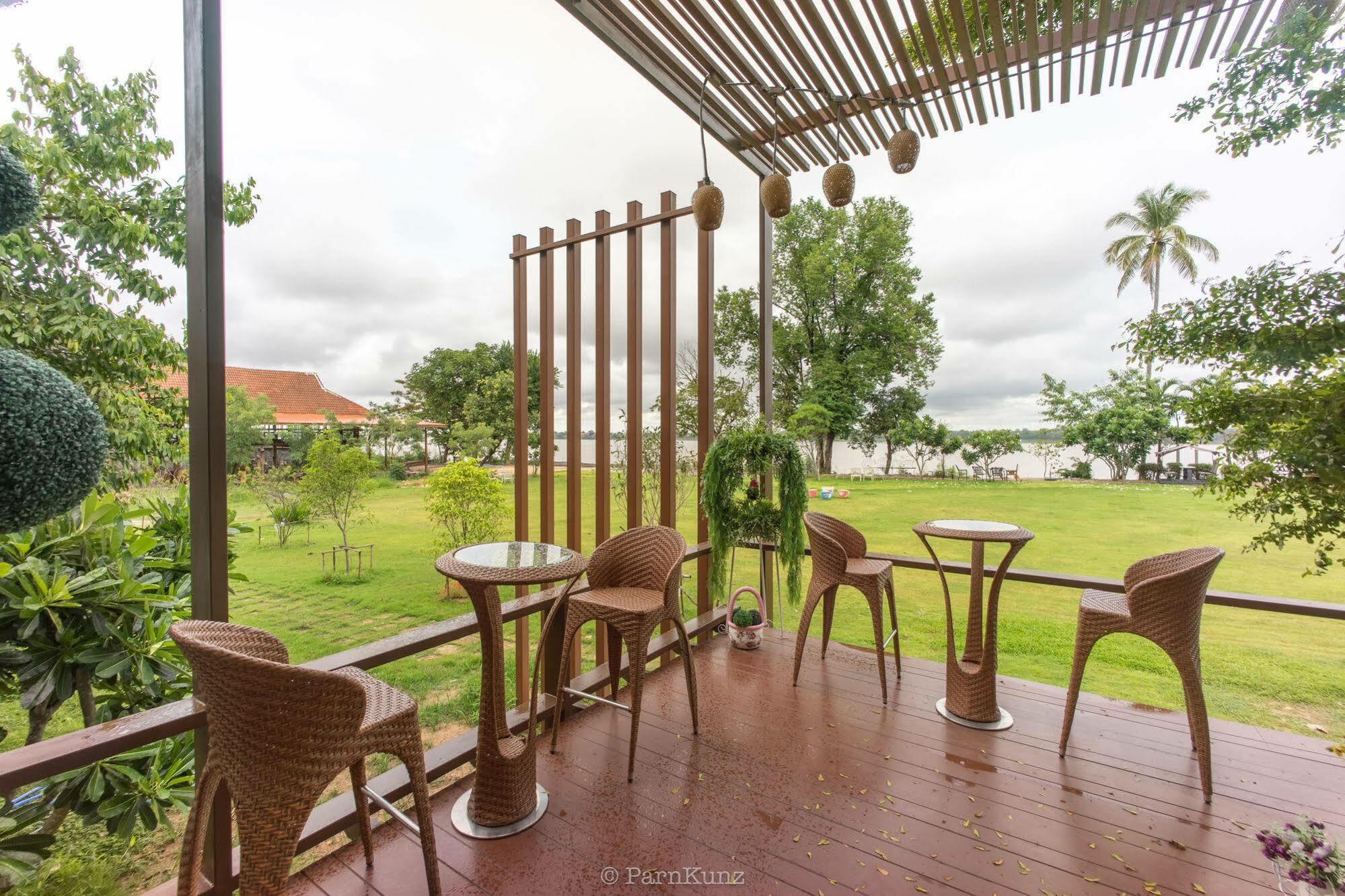 Vieng Khong Hotel Mukdahan Esterno foto