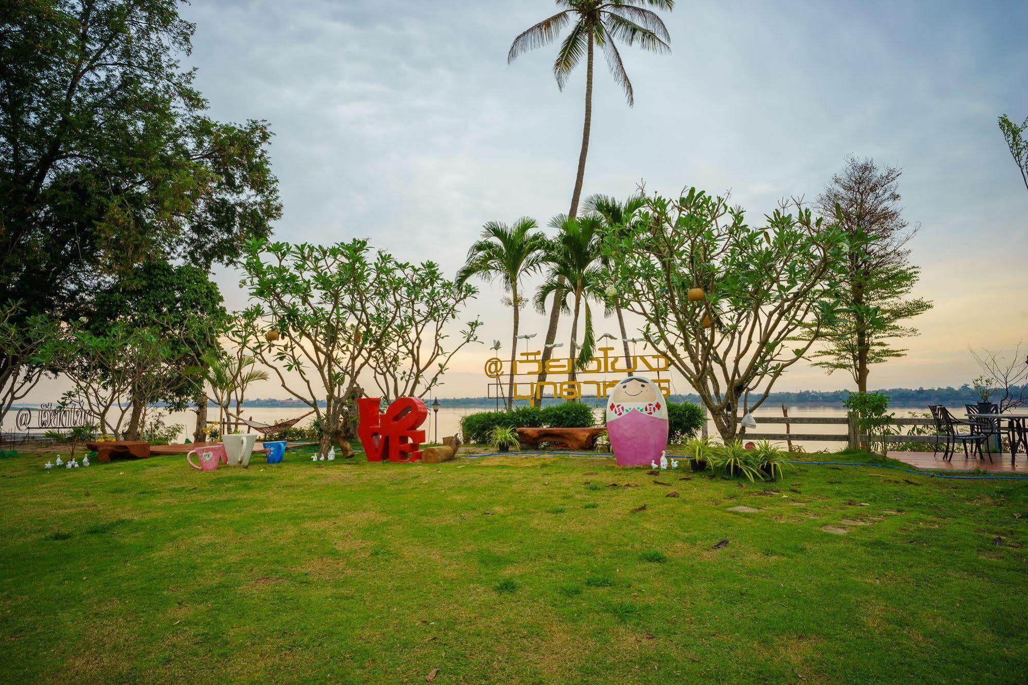 Vieng Khong Hotel Mukdahan Esterno foto